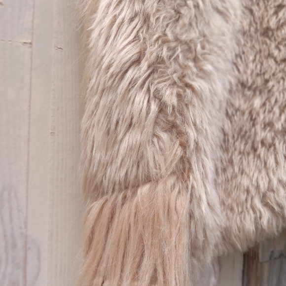 Vest - Picture 7 of 9